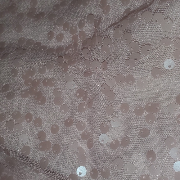 KARISS Women's pink sequence halter top used - Picture 5 of 7